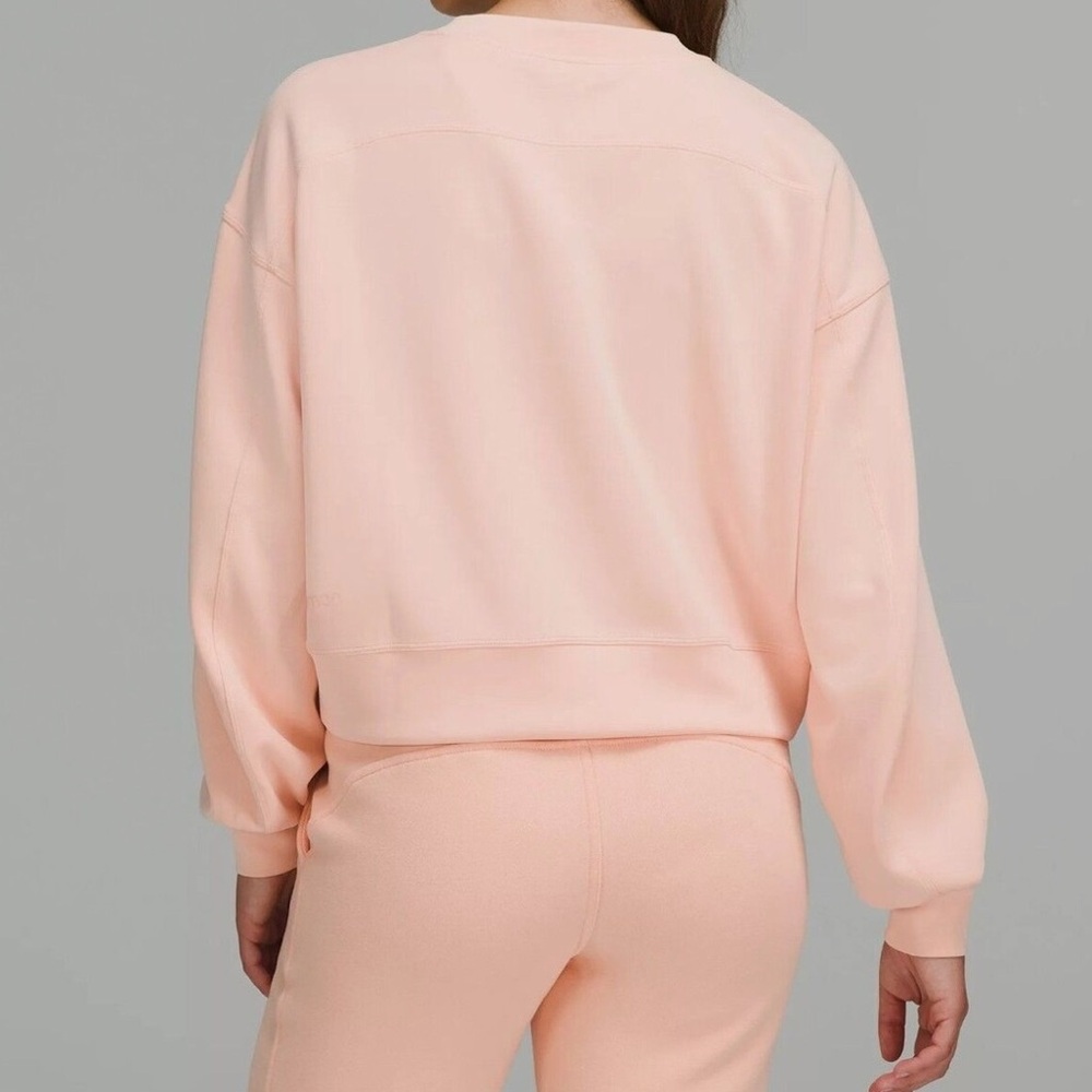 Lululemon Perfectly Oversized Cropped Crew Softstreme Peach Satin Size 4 - Picture 4 of 9